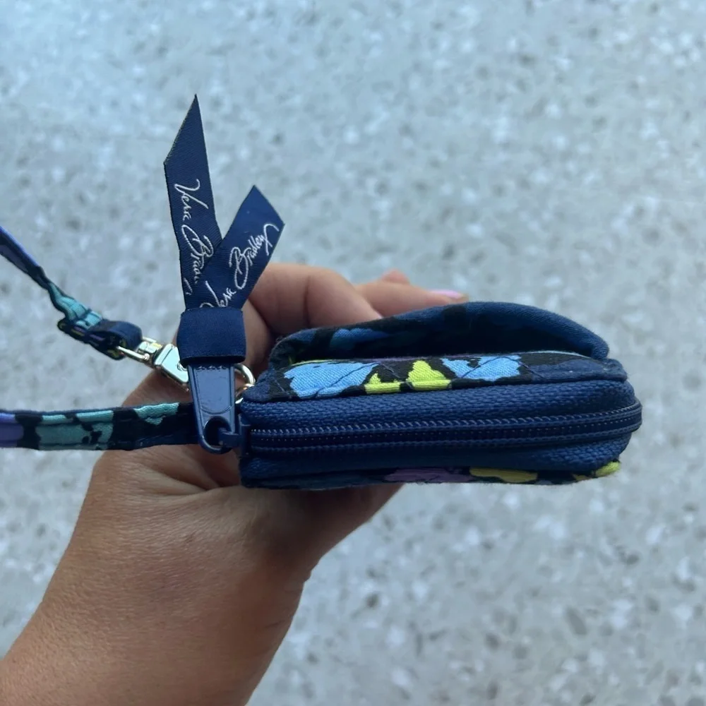 Vera Bradley excellent vibrant